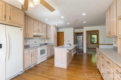 1510 Chestnut Gap Road Hendersonville NC 28792