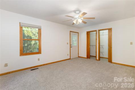 1510 Chestnut Gap Road Hendersonville NC 28792