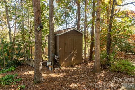 1510 Chestnut Gap Road Hendersonville NC 28792