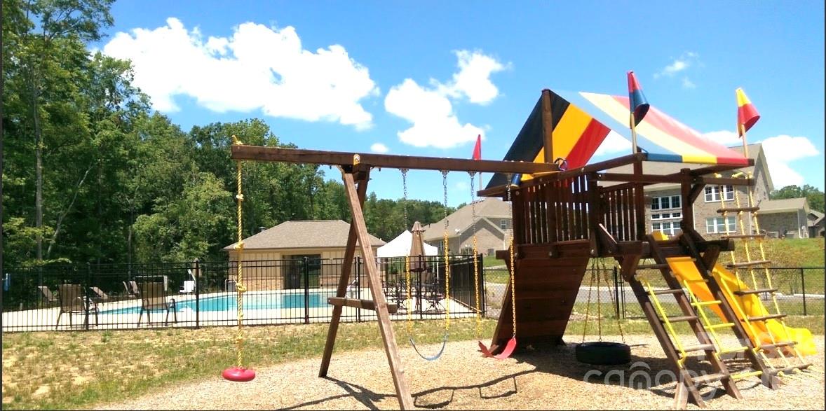 2736 Stonewood View Kannapolis NC 28081