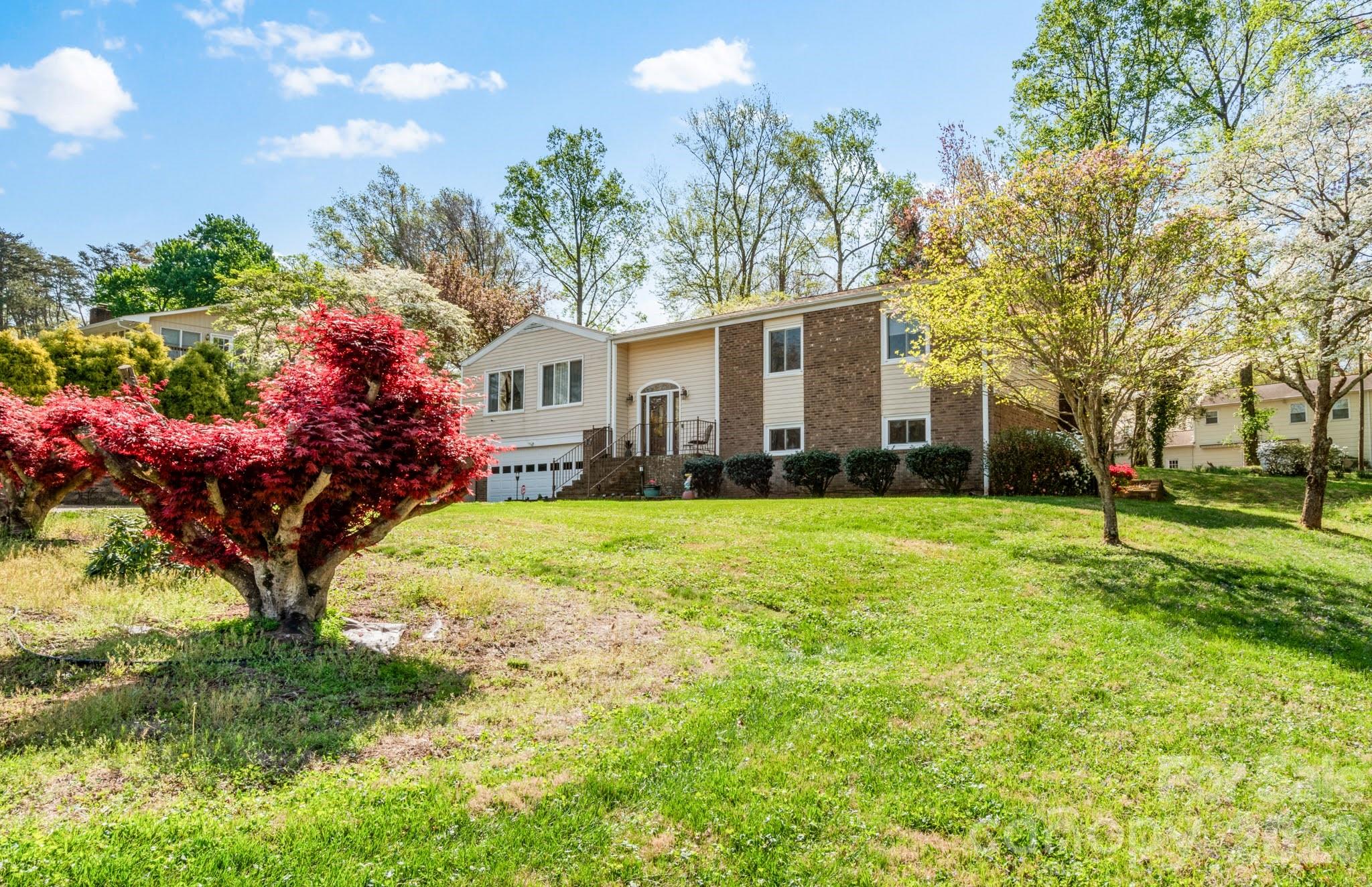 223 Vandyke Street Kernersville NC 27284
