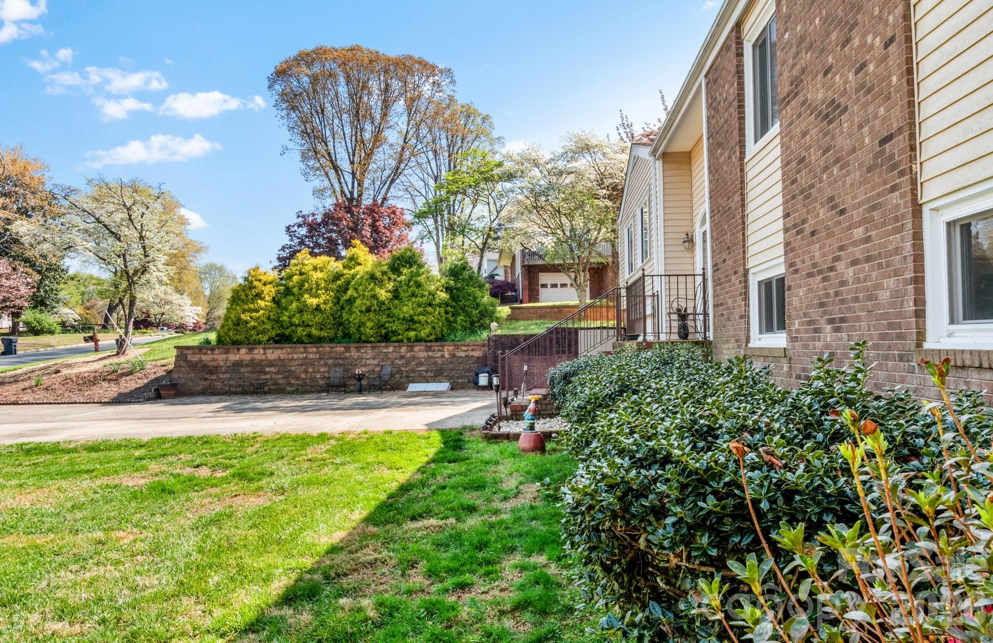 223 Vandyke Street Kernersville NC 27284