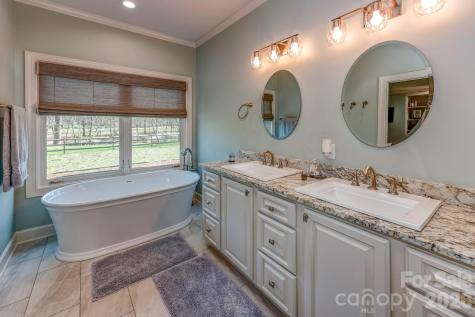 118 Mcowenben Pass Lake Lure NC 28746