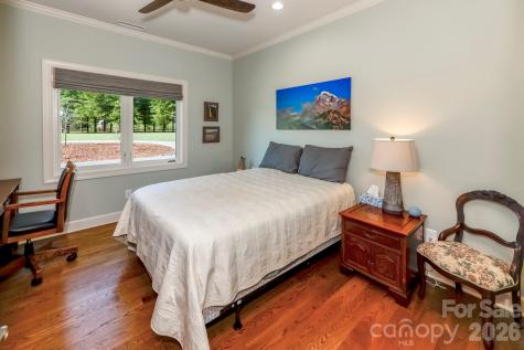 118 Mcowenben Pass Lake Lure NC 28746