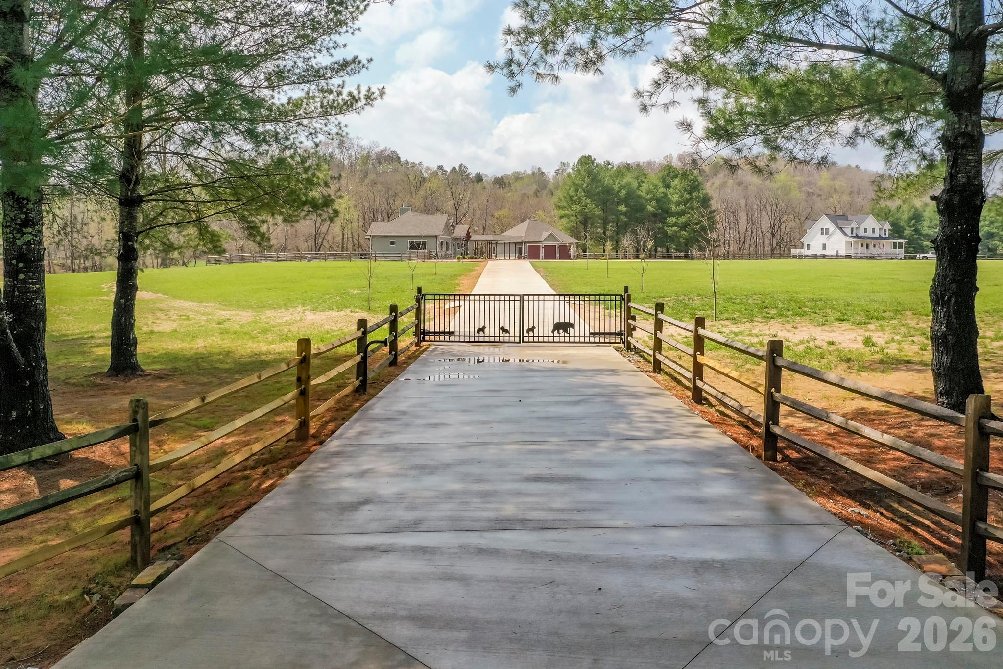 118 Mcowenben Pass Lake Lure NC 28746