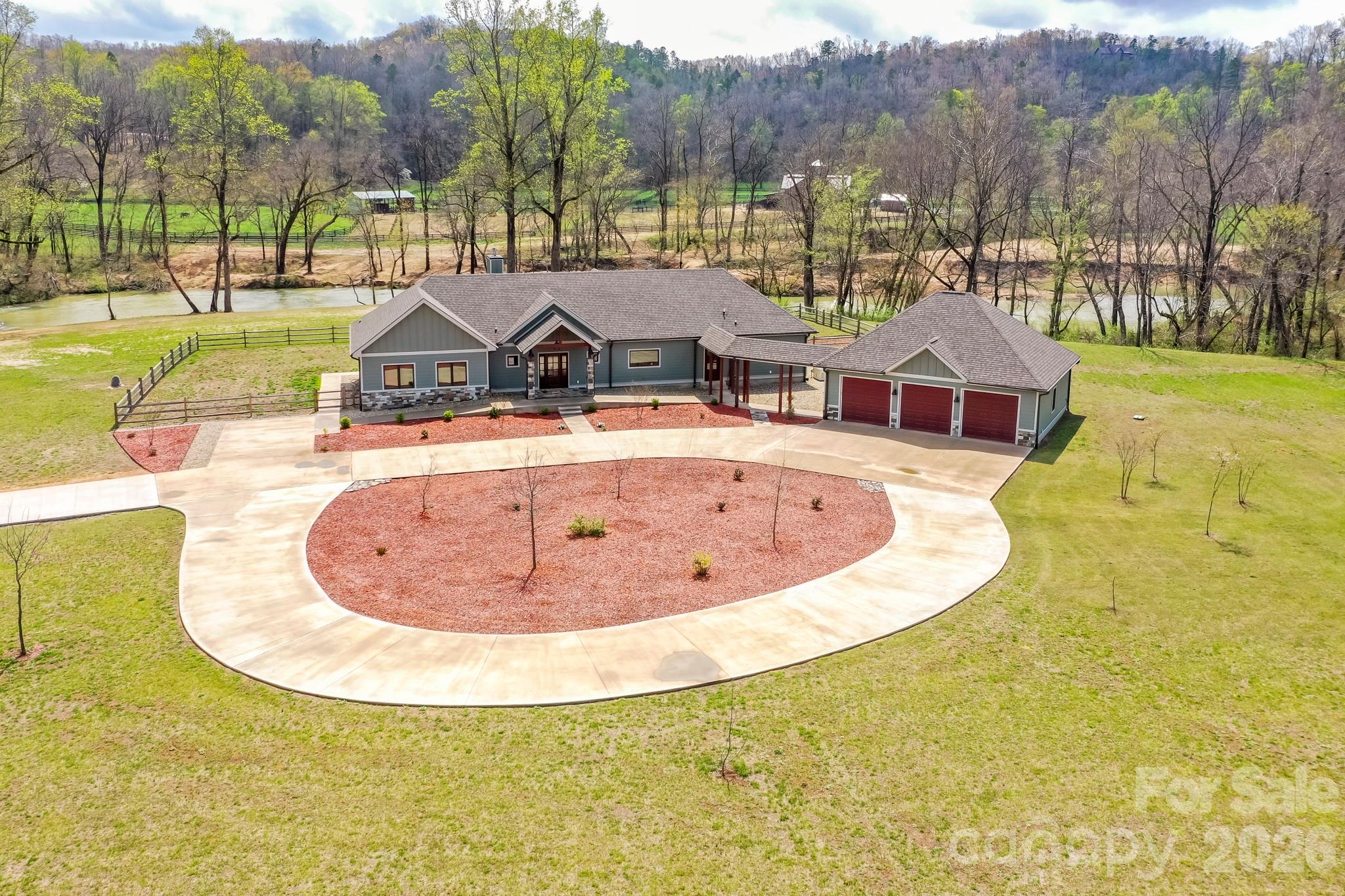 118 Mcowenben Pass Lake Lure NC 28746