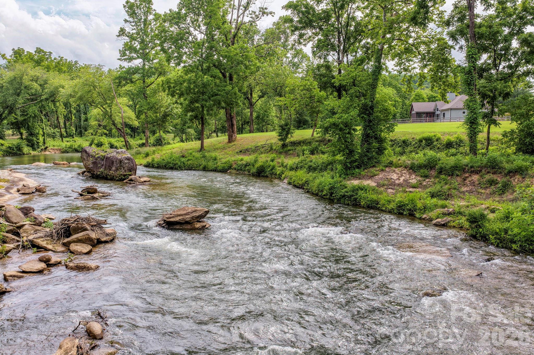 118 Mcowenben Pass Lake Lure NC 28746