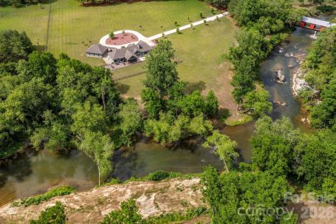 118 Mcowenben Pass Lake Lure NC 28746