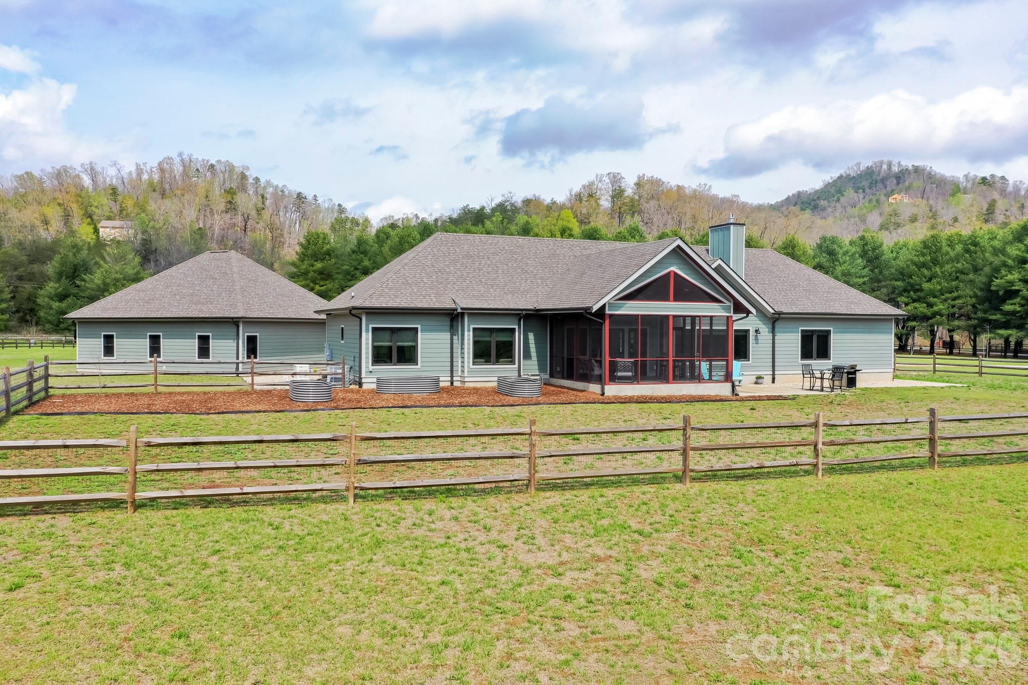 118 Mcowenben Pass Lake Lure NC 28746