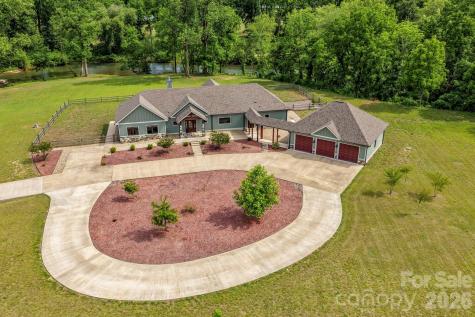 118 Mcowenben Pass Lake Lure NC 28746