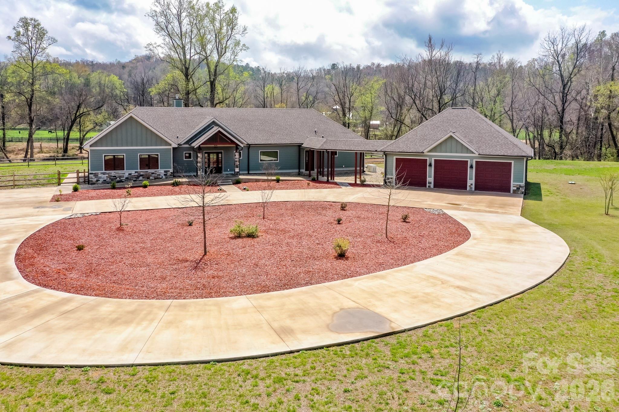 118 Mcowenben Pass Lake Lure NC 28746
