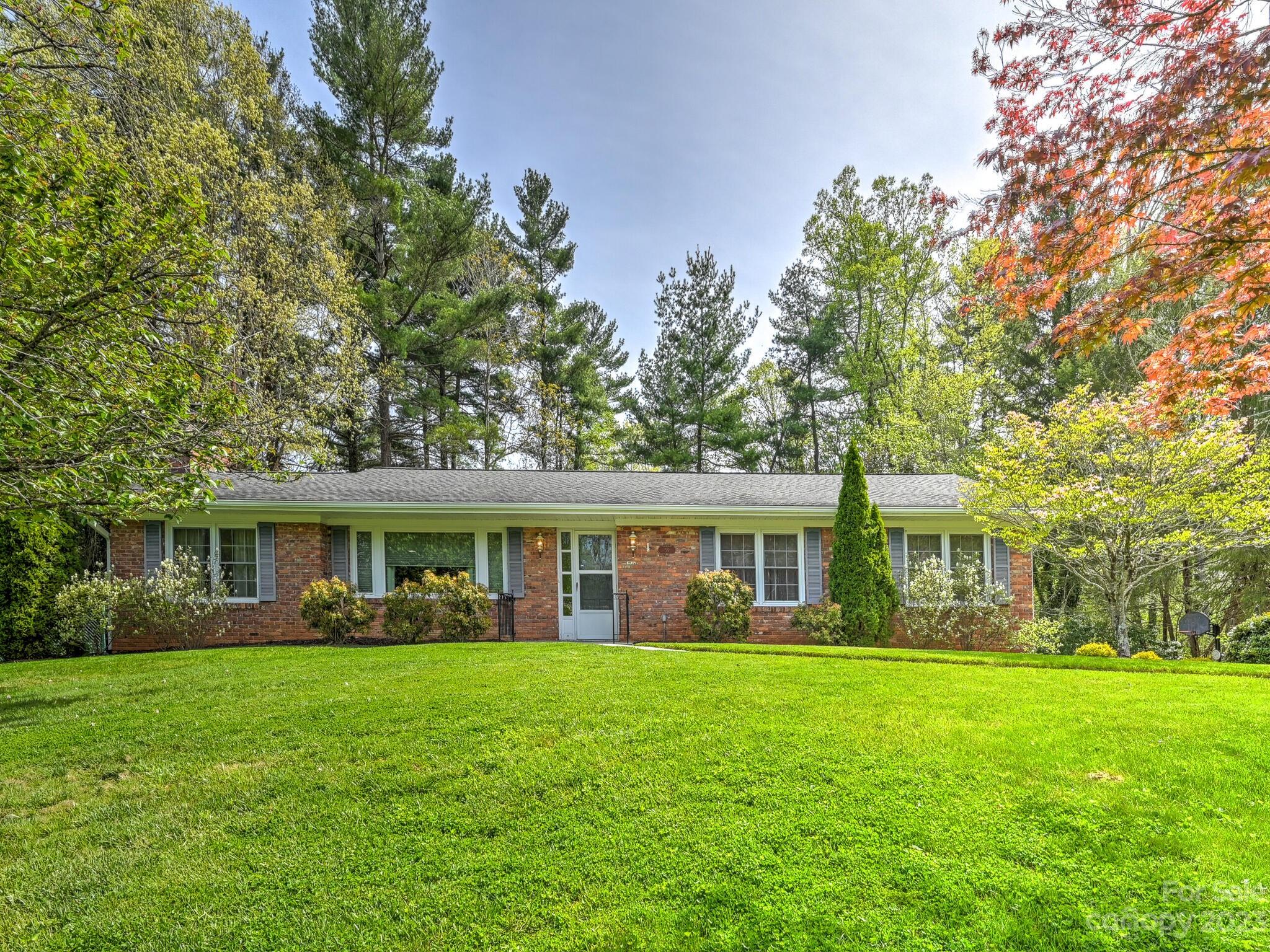 59 W Fox Chase Road Asheville NC 28804