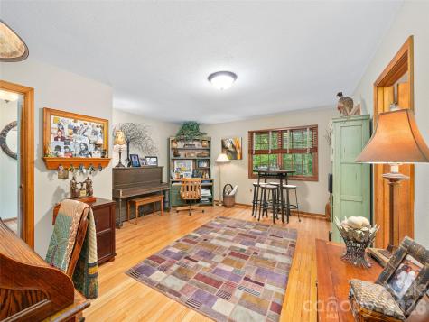 210 Shepard Way Burnsville NC 28714