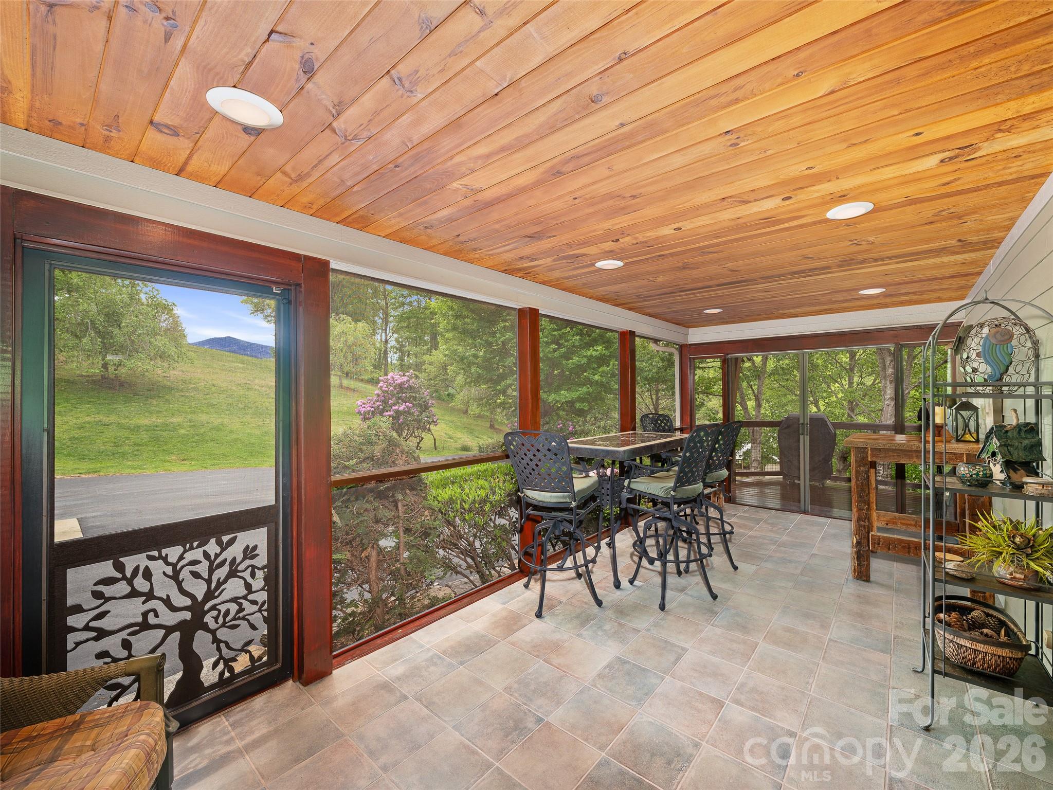 210 Shepard Way Burnsville NC 28714