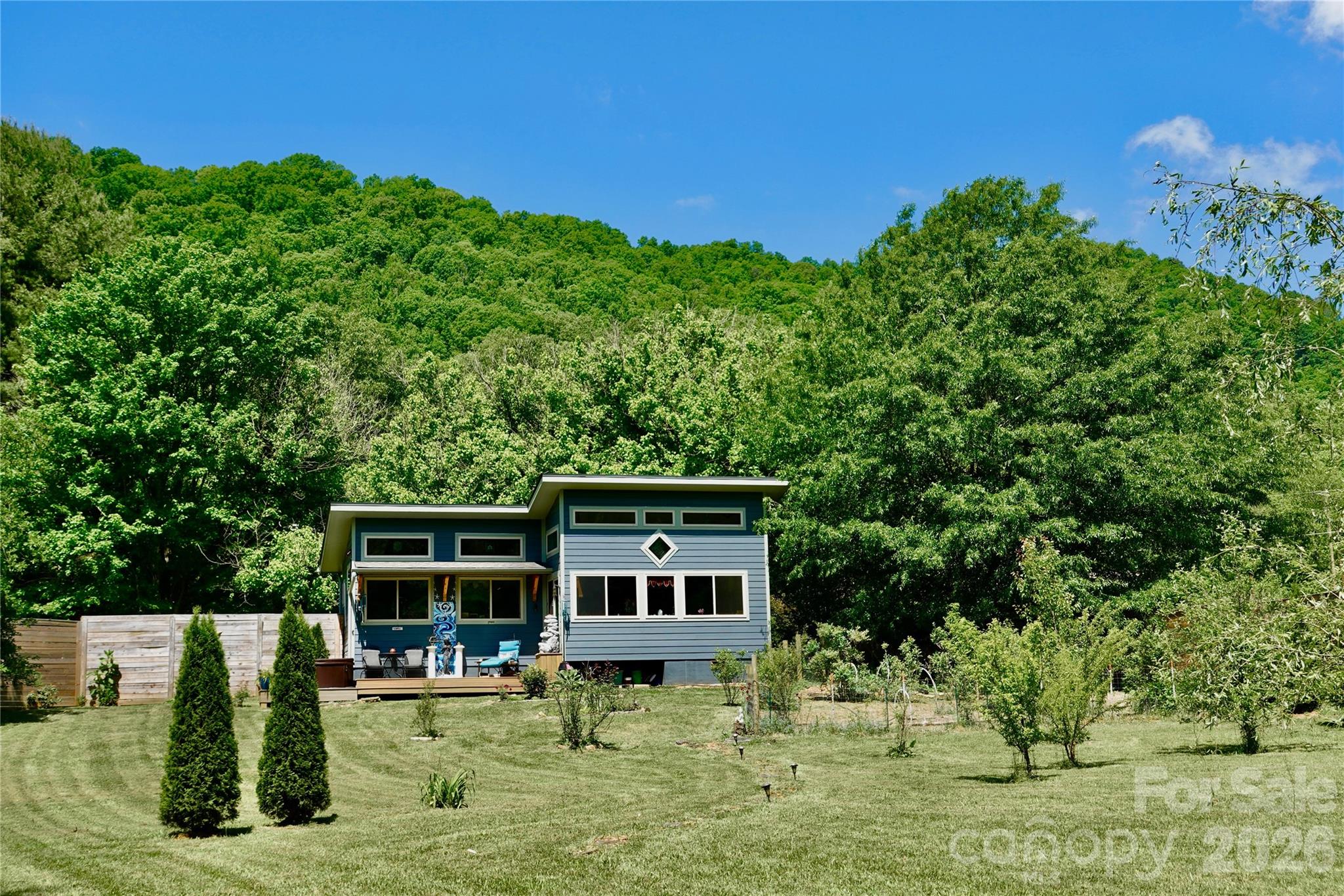 3 Taproot Trail Barnardsville NC 28709