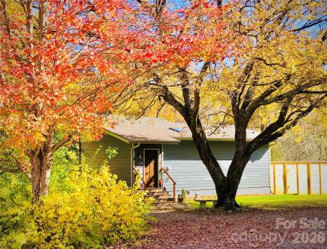 3 Taproot Trail Barnardsville NC 28709