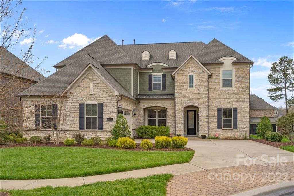 1825 English Oak Leaf Court Charlotte NC 28270