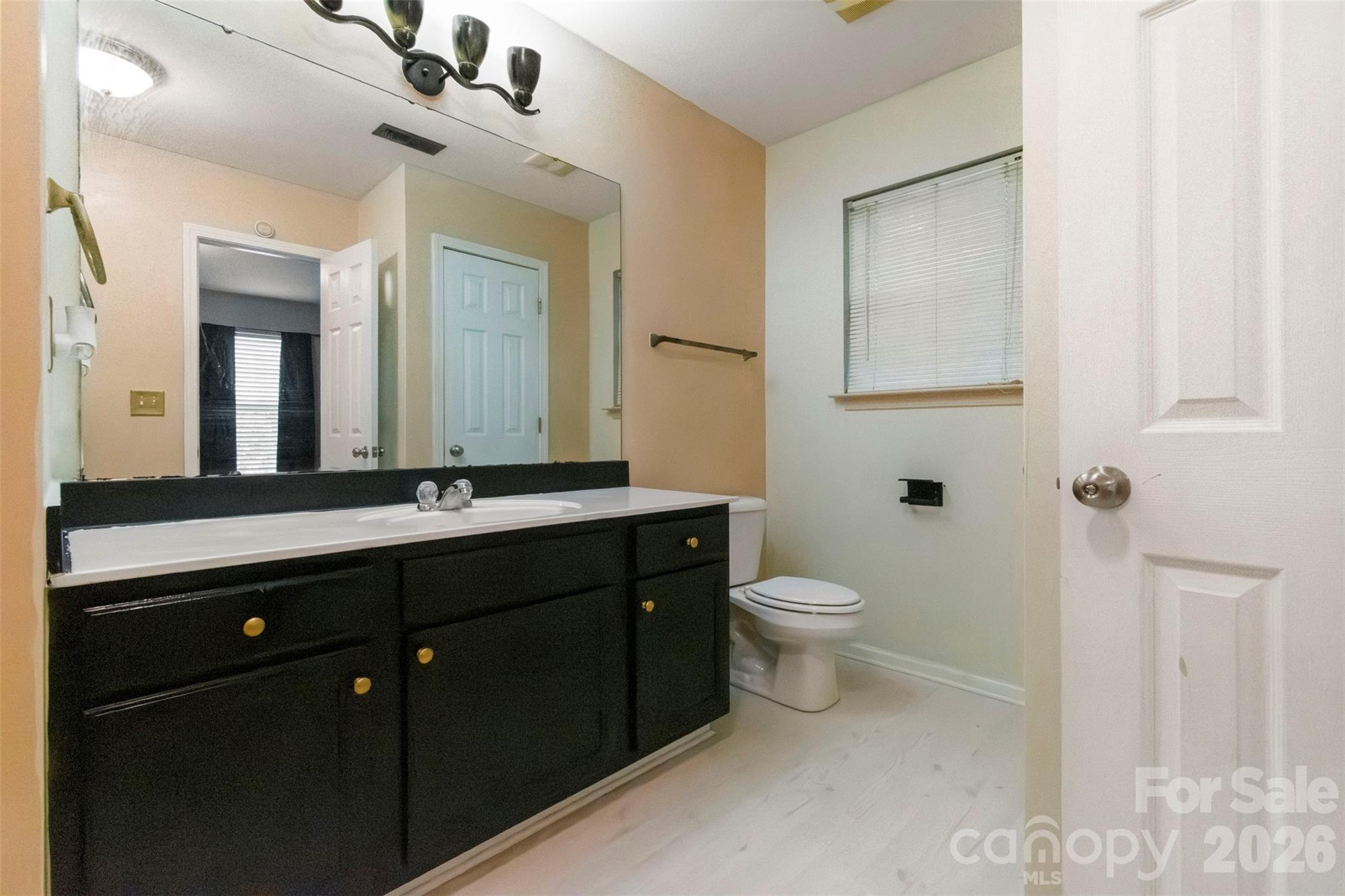 5541 Peachwood Drive Charlotte NC 28216
