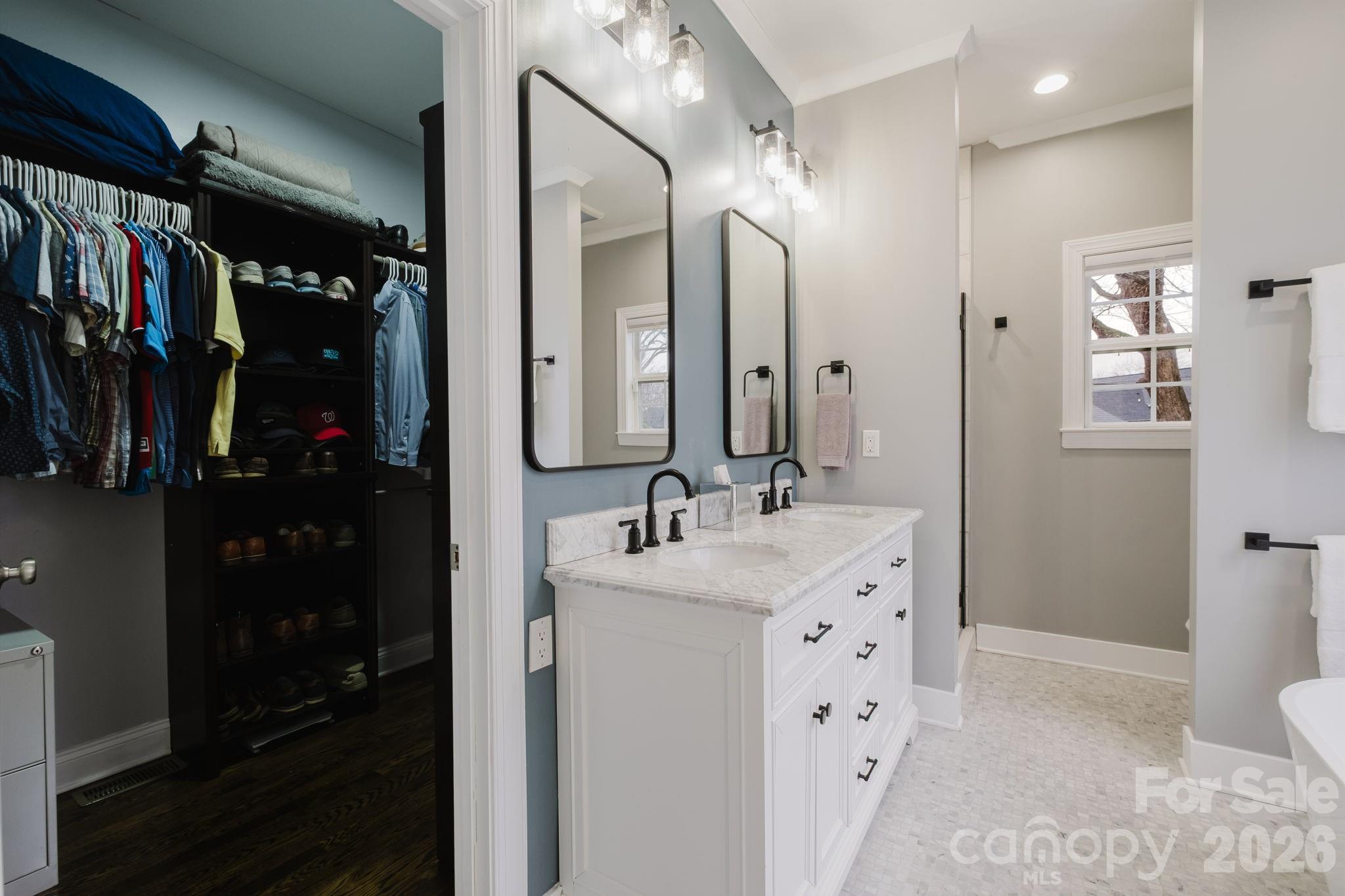 2711 Clemson Avenue Charlotte NC 28205