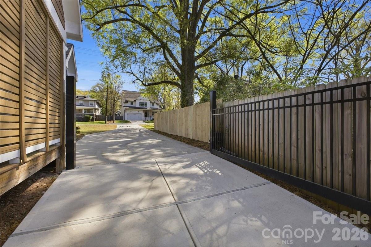 2711 Clemson Avenue Charlotte NC 28205
