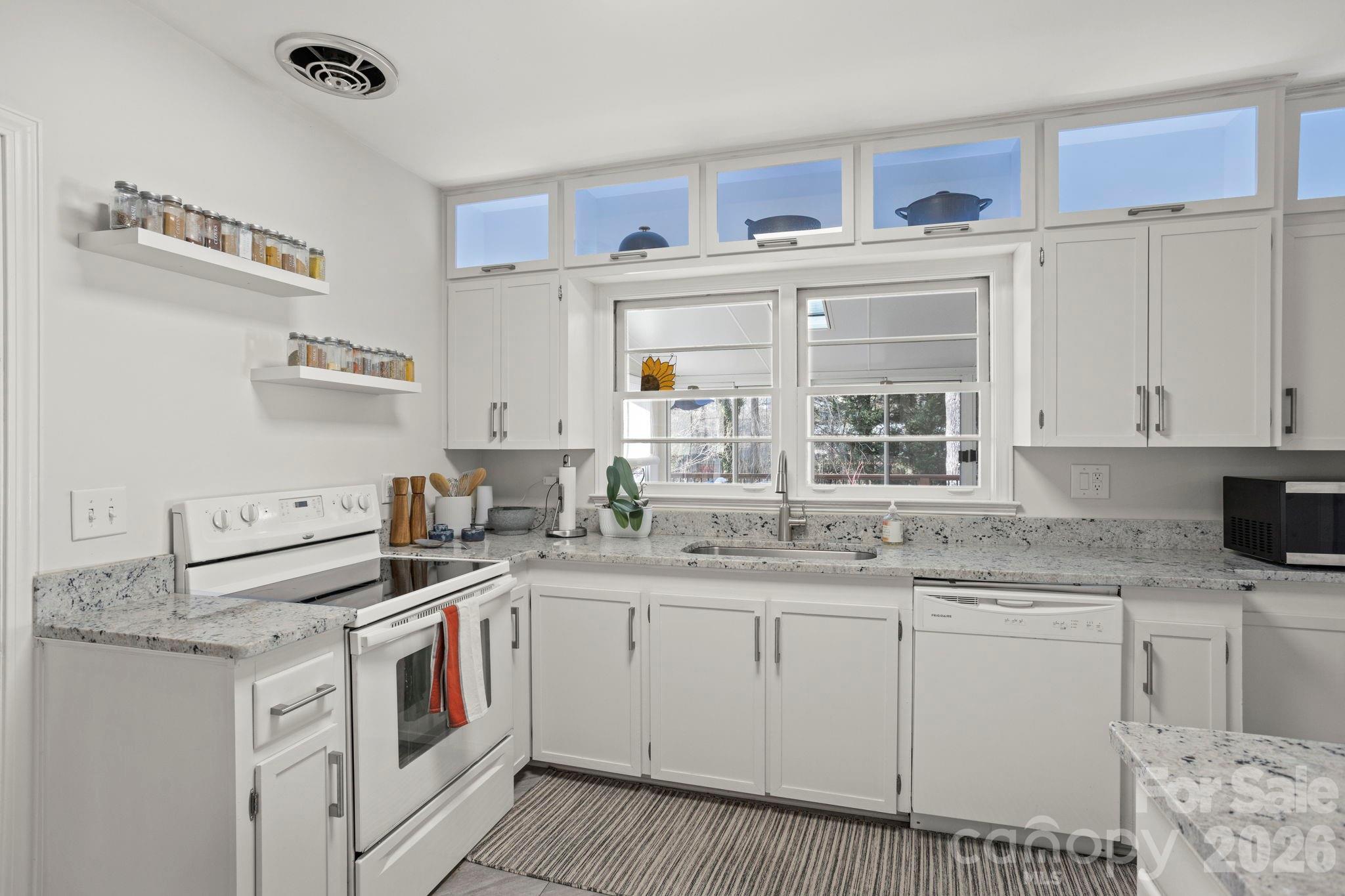 1223 Oakland Street Hendersonville NC 28792