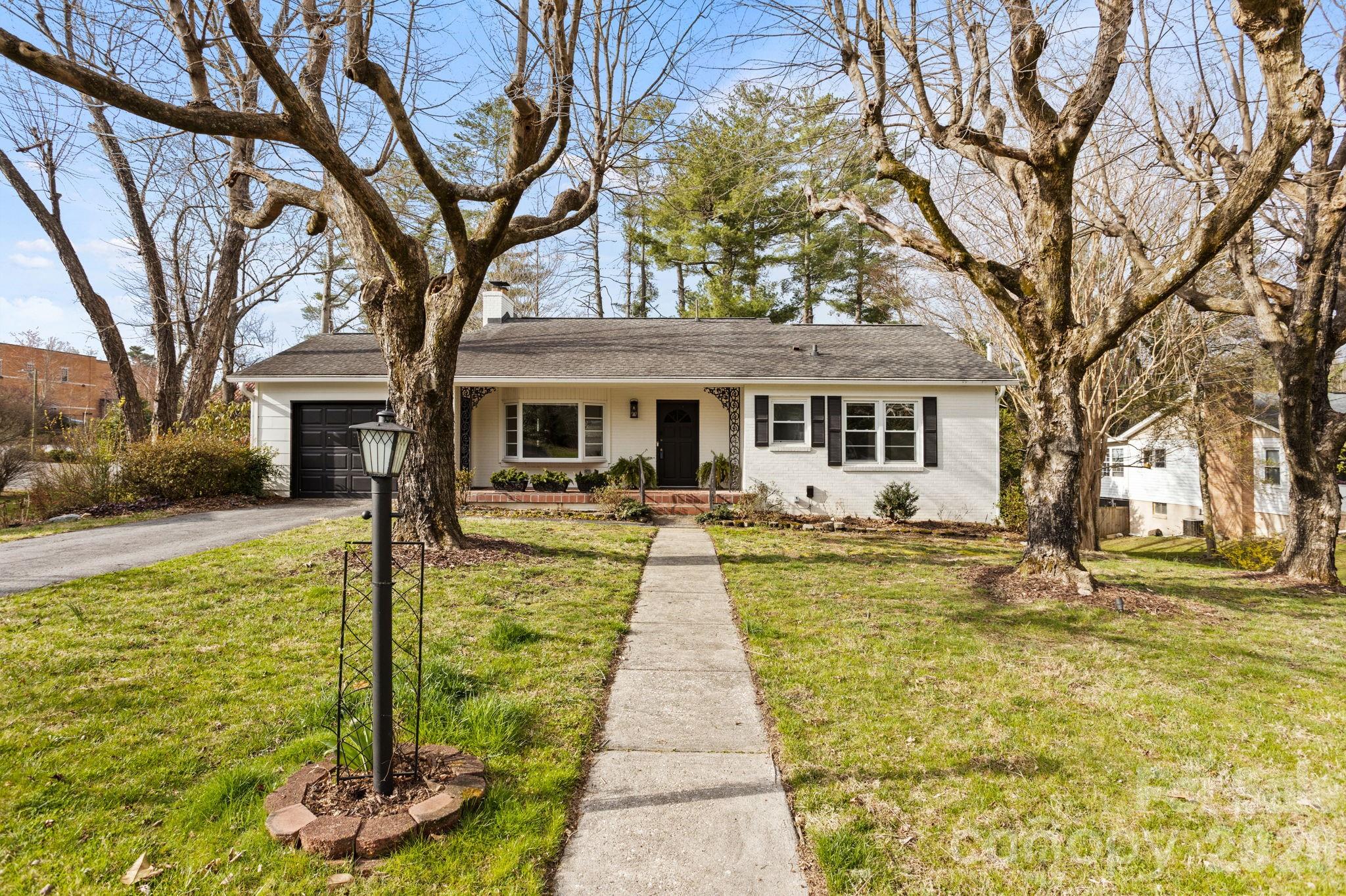 1223 Oakland Street Hendersonville NC 28792