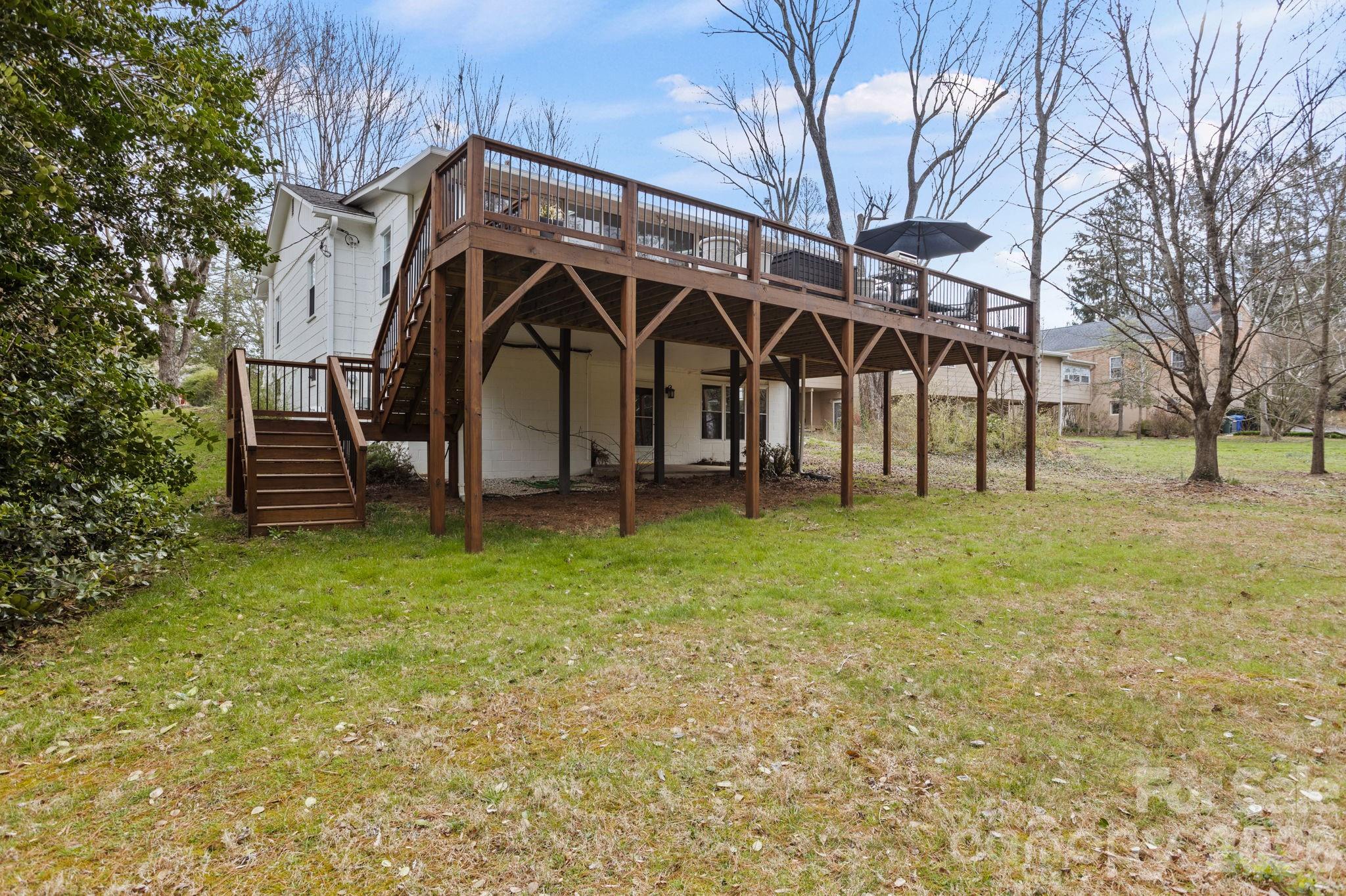 1223 Oakland Street Hendersonville NC 28792