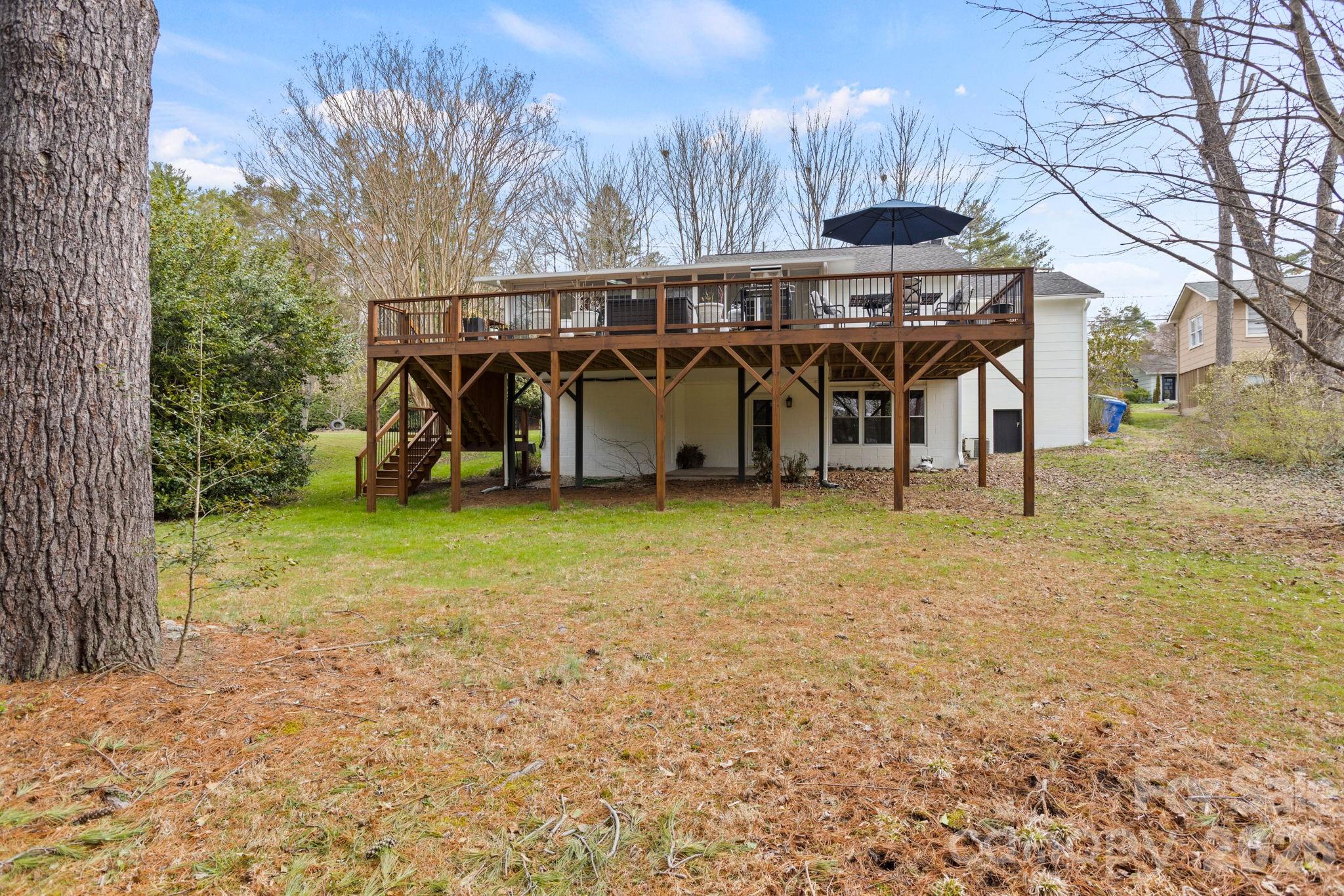 1223 Oakland Street Hendersonville NC 28792