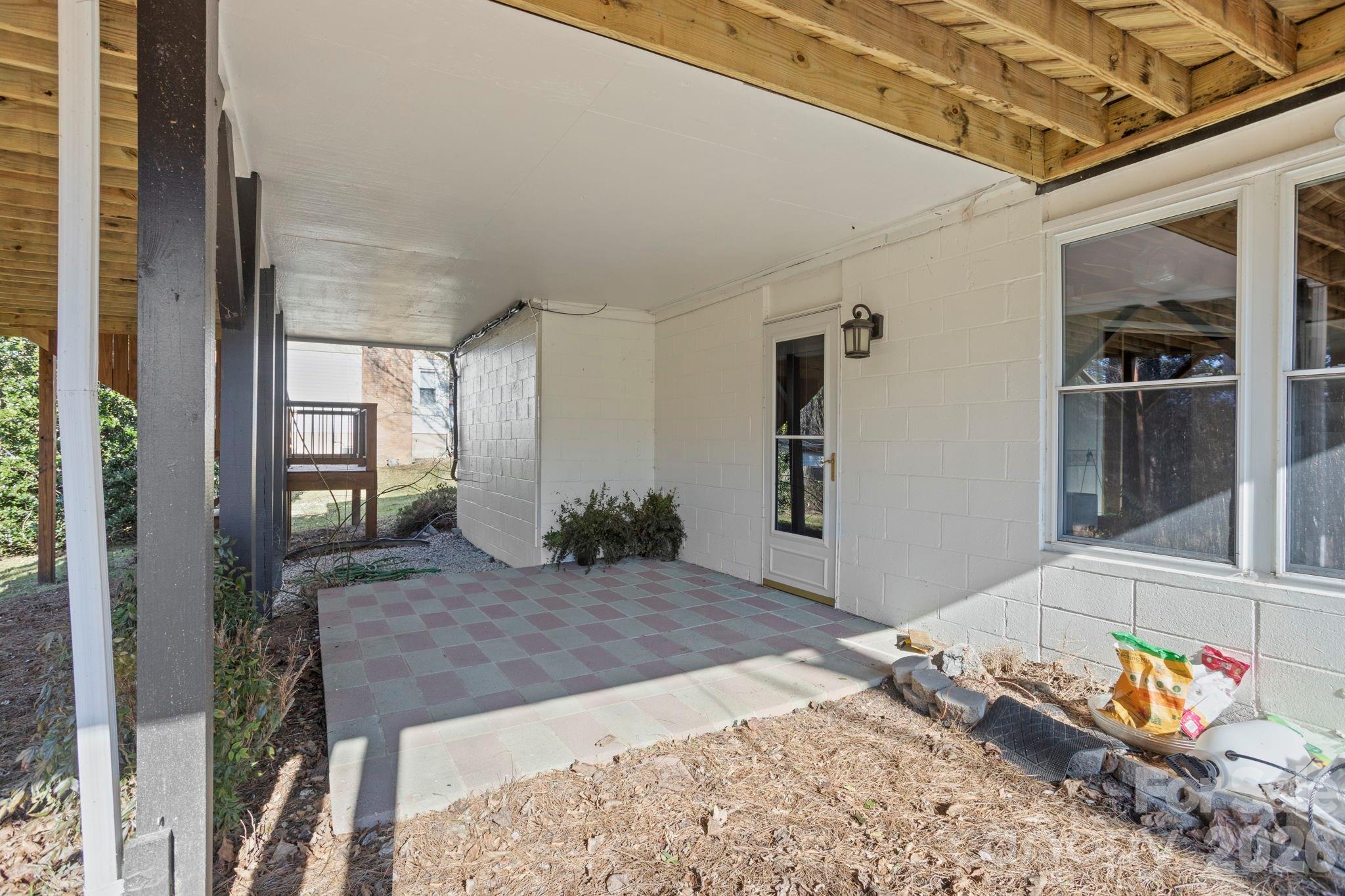 1223 Oakland Street Hendersonville NC 28792