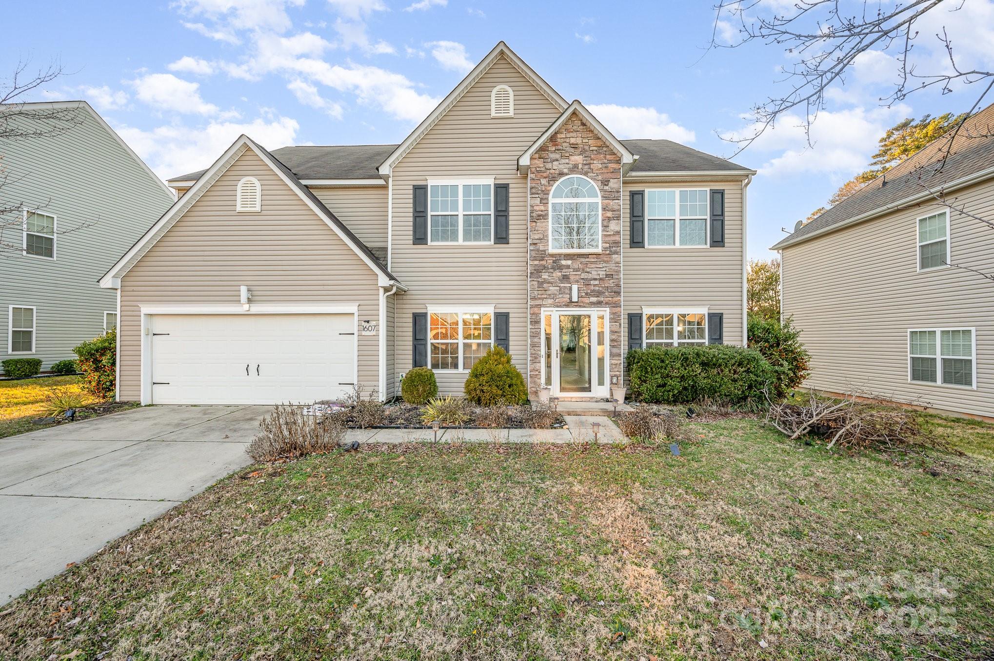 1607 Swan Drive Charlotte NC 28216