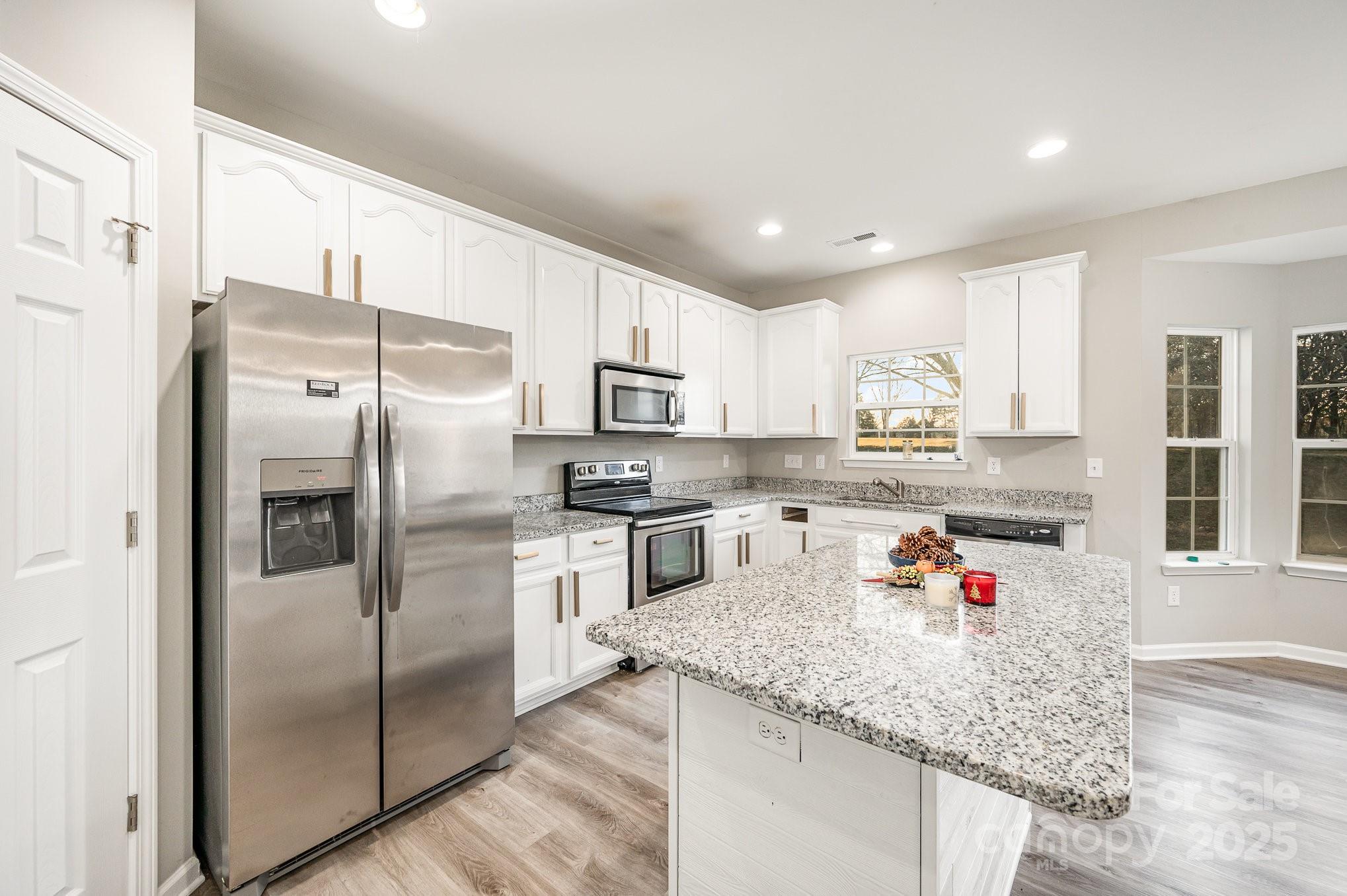 1607 Swan Drive Charlotte NC 28216