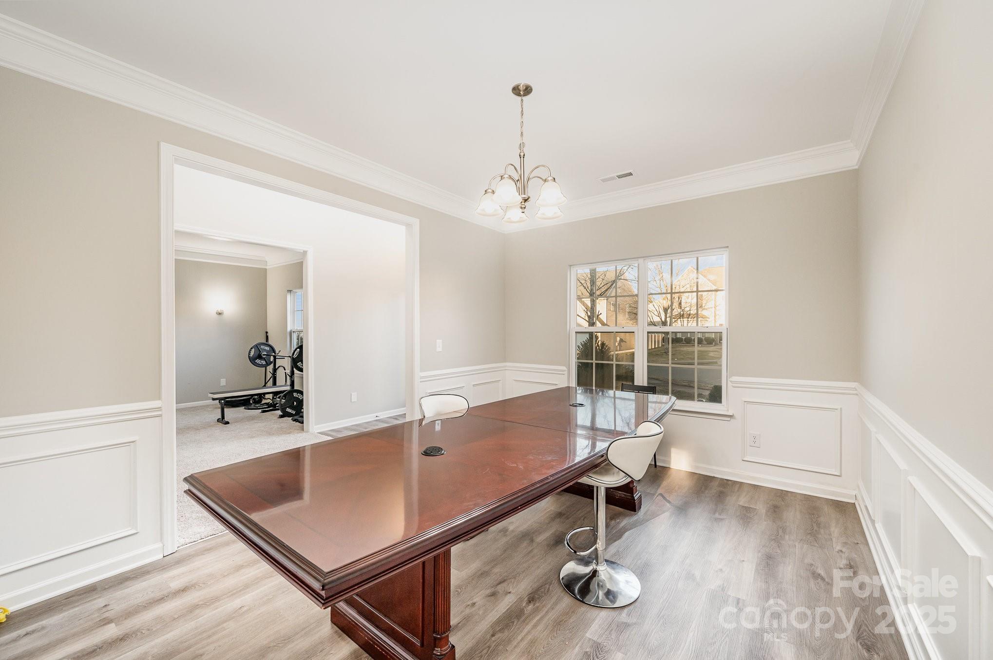 1607 Swan Drive Charlotte NC 28216