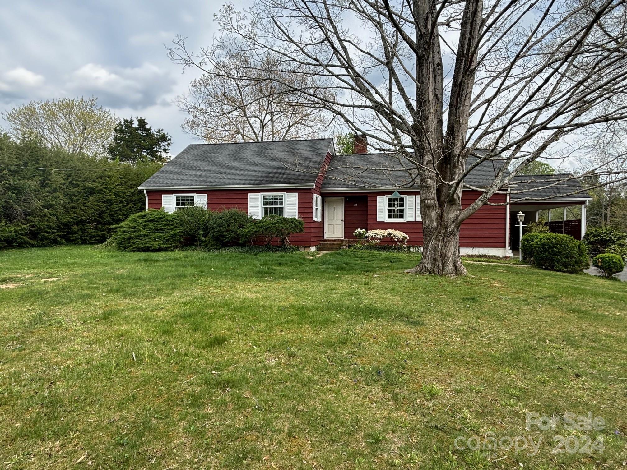 25 N College Street Weaverville NC 28787