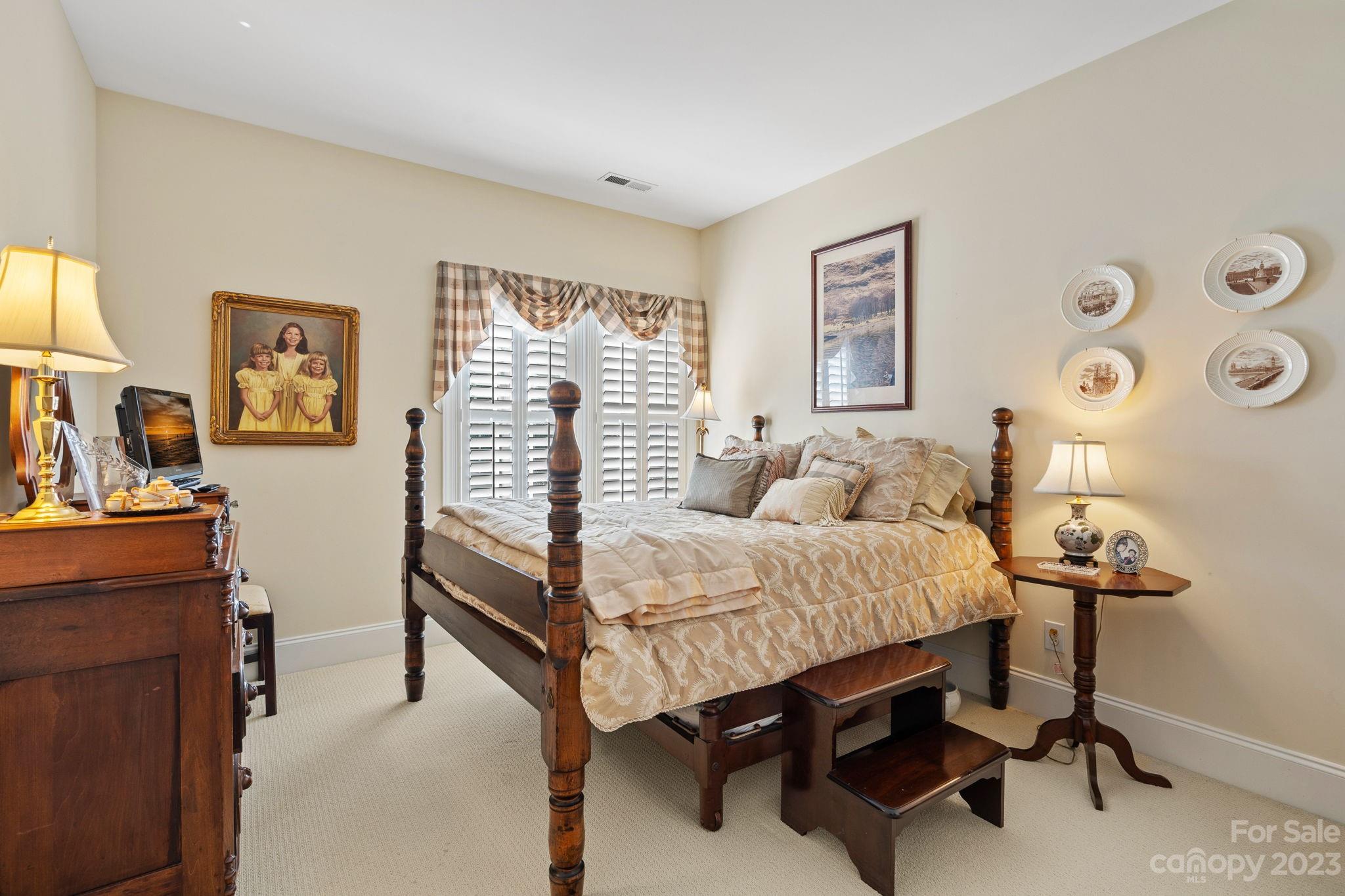 6332 Wakehurst Road Charlotte NC 28226
