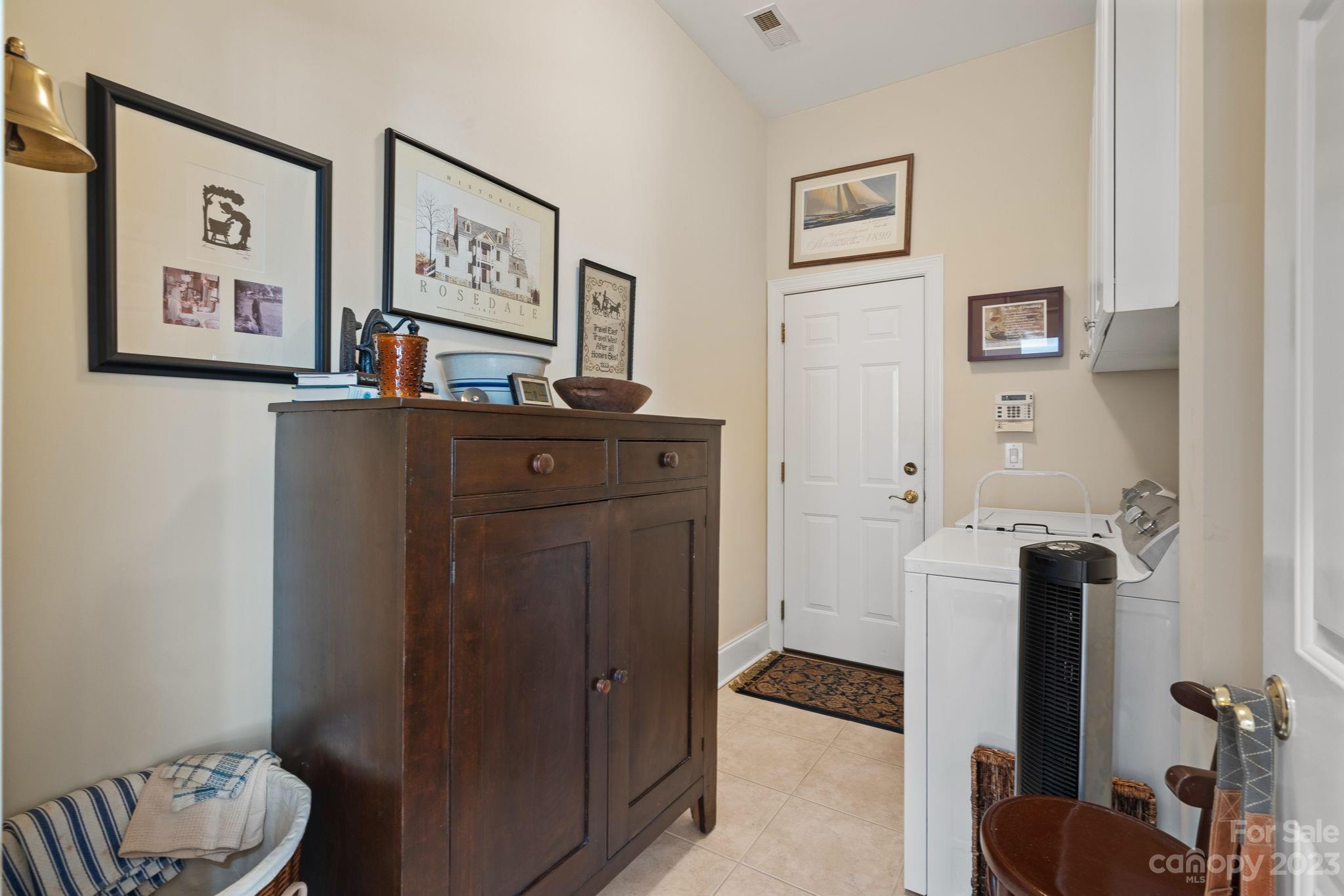 6332 Wakehurst Road Charlotte NC 28226