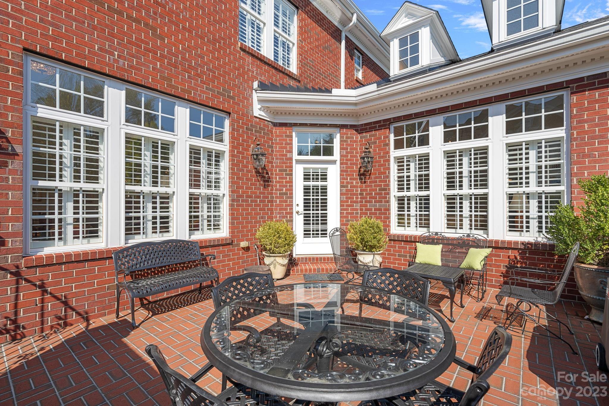 6332 Wakehurst Road Charlotte NC 28226
