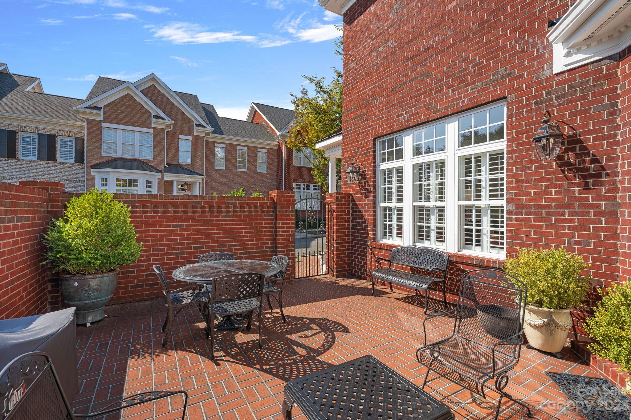 6332 Wakehurst Road Charlotte NC 28226