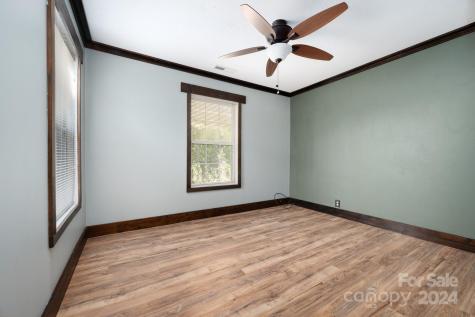 255 Dogwood Road Candler NC 28715