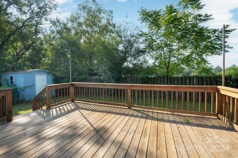 255 Dogwood Road Candler NC 28715