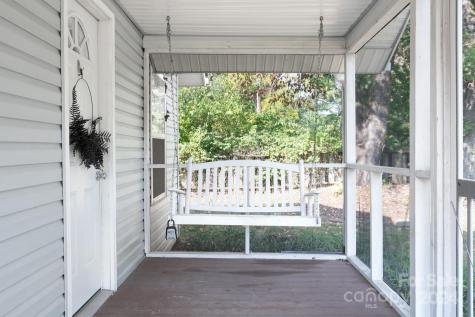 255 Dogwood Road Candler NC 28715