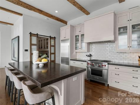 208 Skycliff Drive Asheville NC 28804