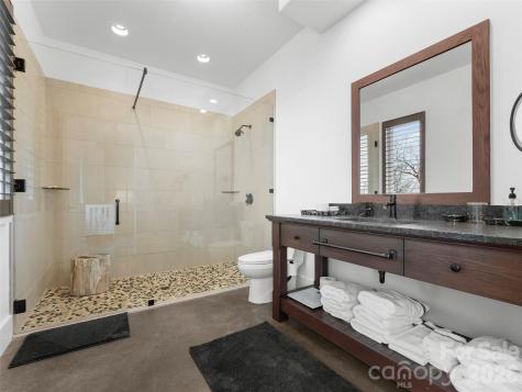208 Skycliff Drive Asheville NC 28804