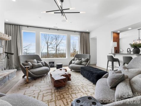 208 Skycliff Drive Asheville NC 28804