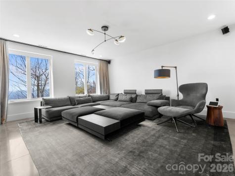 208 Skycliff Drive Asheville NC 28804