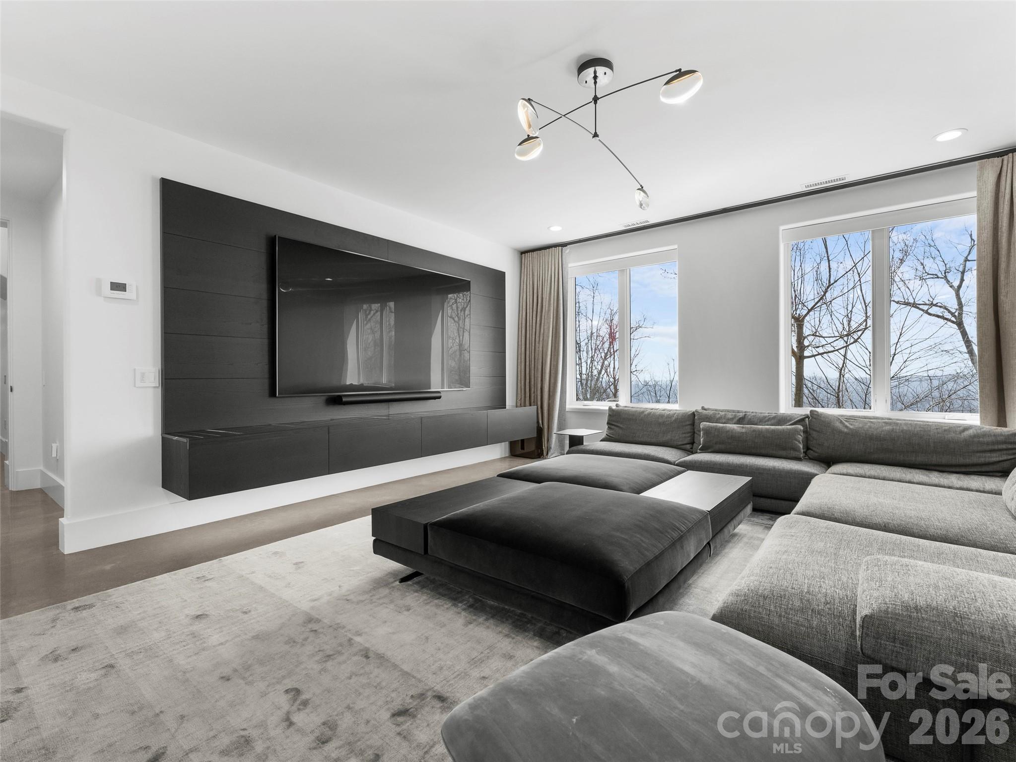208 Skycliff Drive Asheville NC 28804