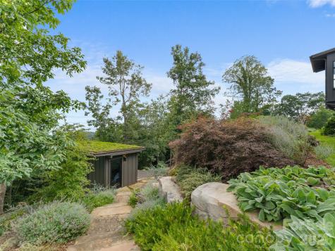 208 Skycliff Drive Asheville NC 28804