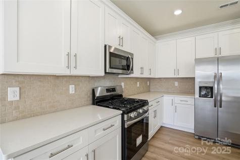 6027 Veld Court Charlotte NC 28215