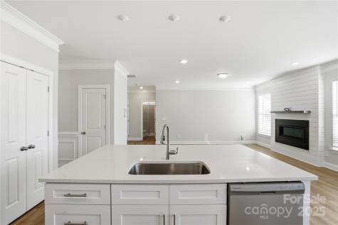 6027 Veld Court Charlotte NC 28215