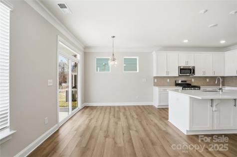 6027 Veld Court Charlotte NC 28215