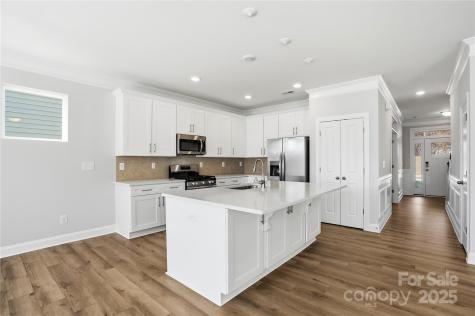 6027 Veld Court Charlotte NC 28215